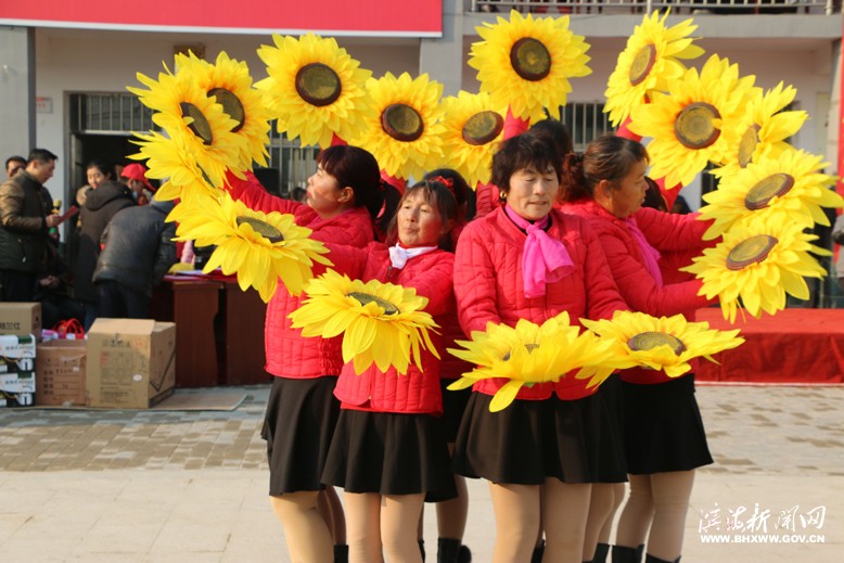 縣農業(yè)園區(qū)舉辦文藝演出迎新年