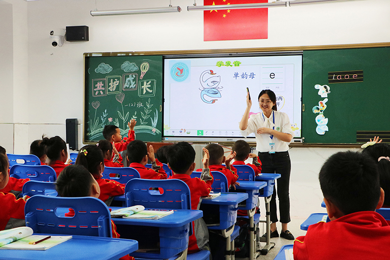 縣實(shí)驗(yàn)小學(xué)育才路校區(qū)家長開放日